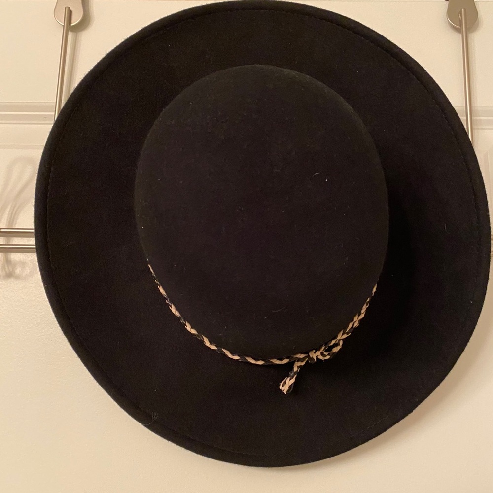 Black Hats. 🖤
